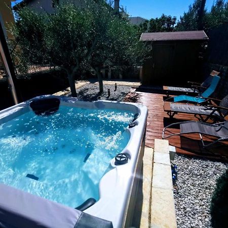 Holiday Home Istra With Jacuzzi 梅杜林 外观 照片
