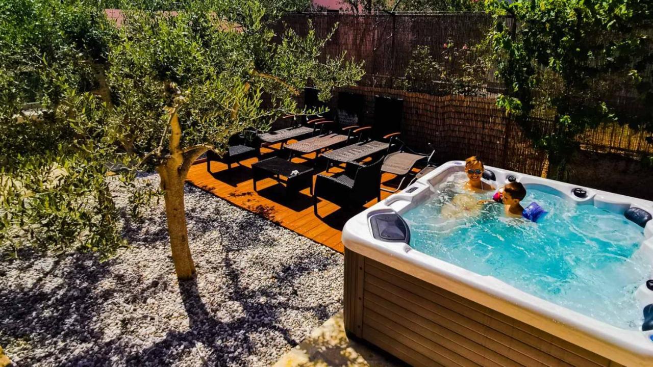 Holiday Home Istra With Jacuzzi 梅杜林 外观 照片