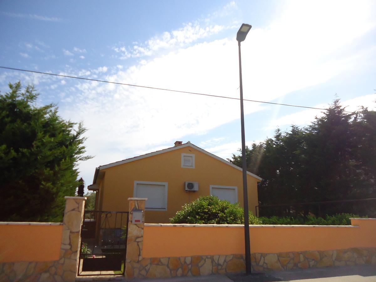 Holiday Home Istra With Jacuzzi 梅杜林 外观 照片